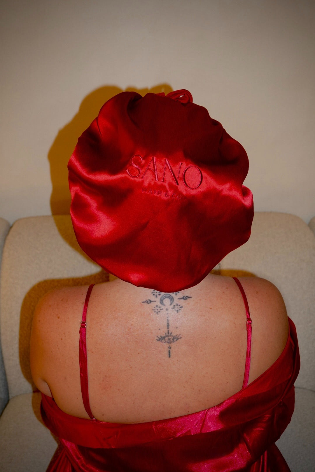 BONNET IN RUBY